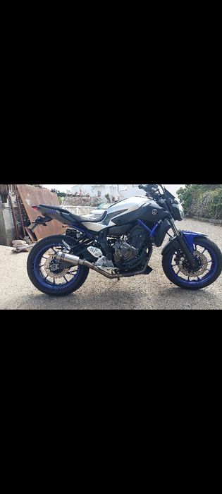 Vende-se Yamaha MT 07