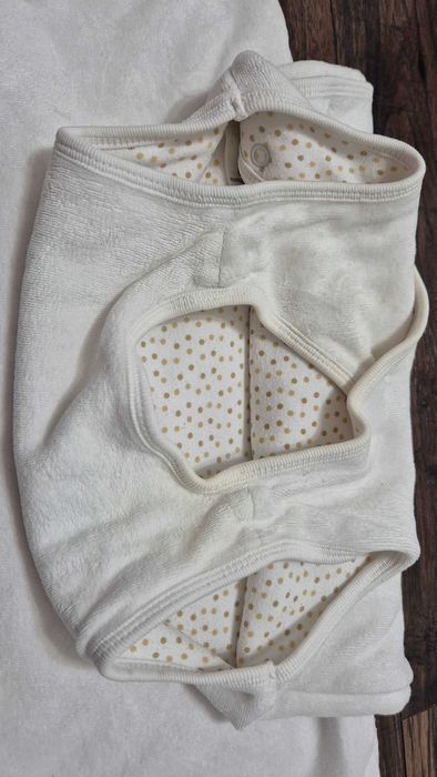 072 A otulacz tulik ocieplacz misiu kremowy 6-12 mies. rozm. 68-80