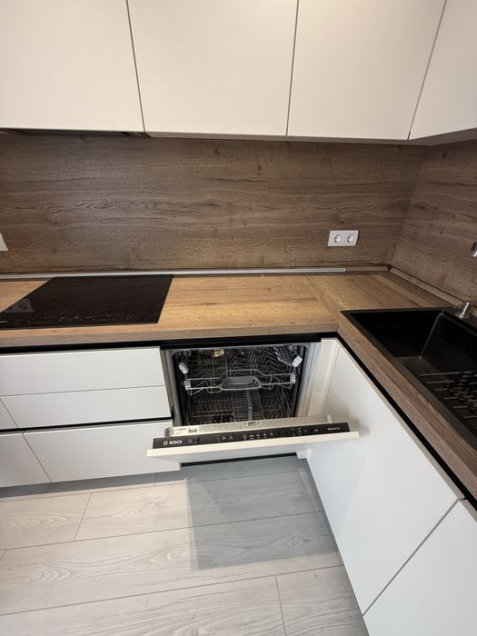 Продаж 2-х кімнатної  вул. Володимирська.