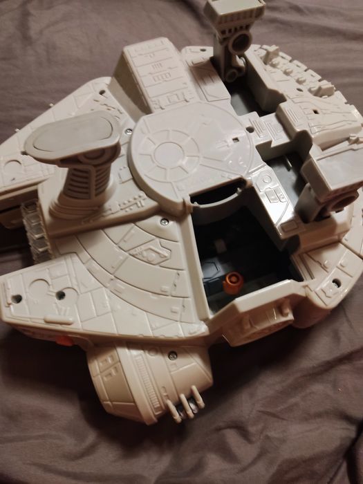 Star Wars Sokół Millenium Hasbro statek kosmiczny niekompletny