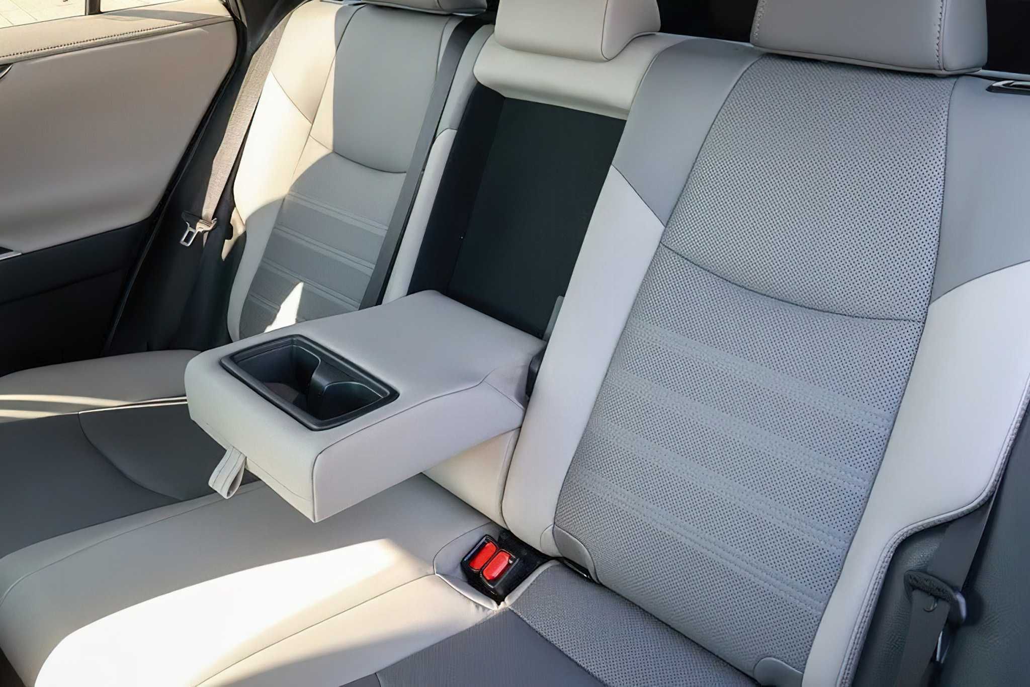 Toyota RAV4 Hybrid Limited 2020