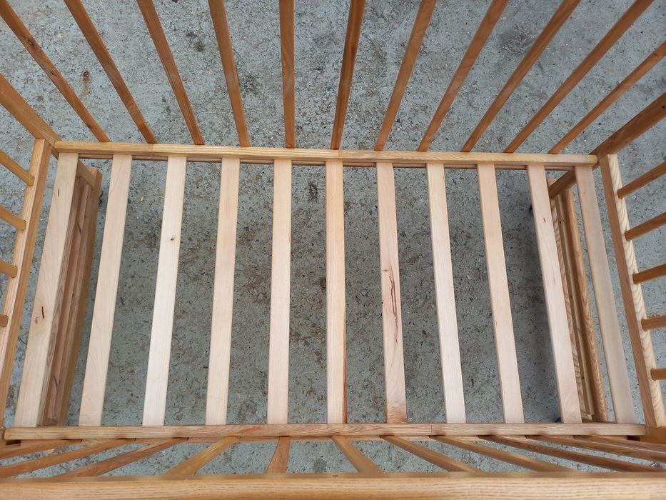 Продам дитяче ліжко з матрацом