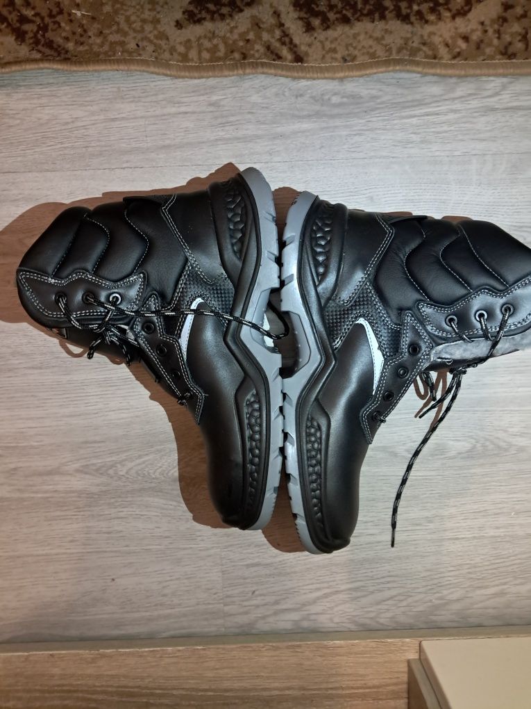 Buty robocze zimowe