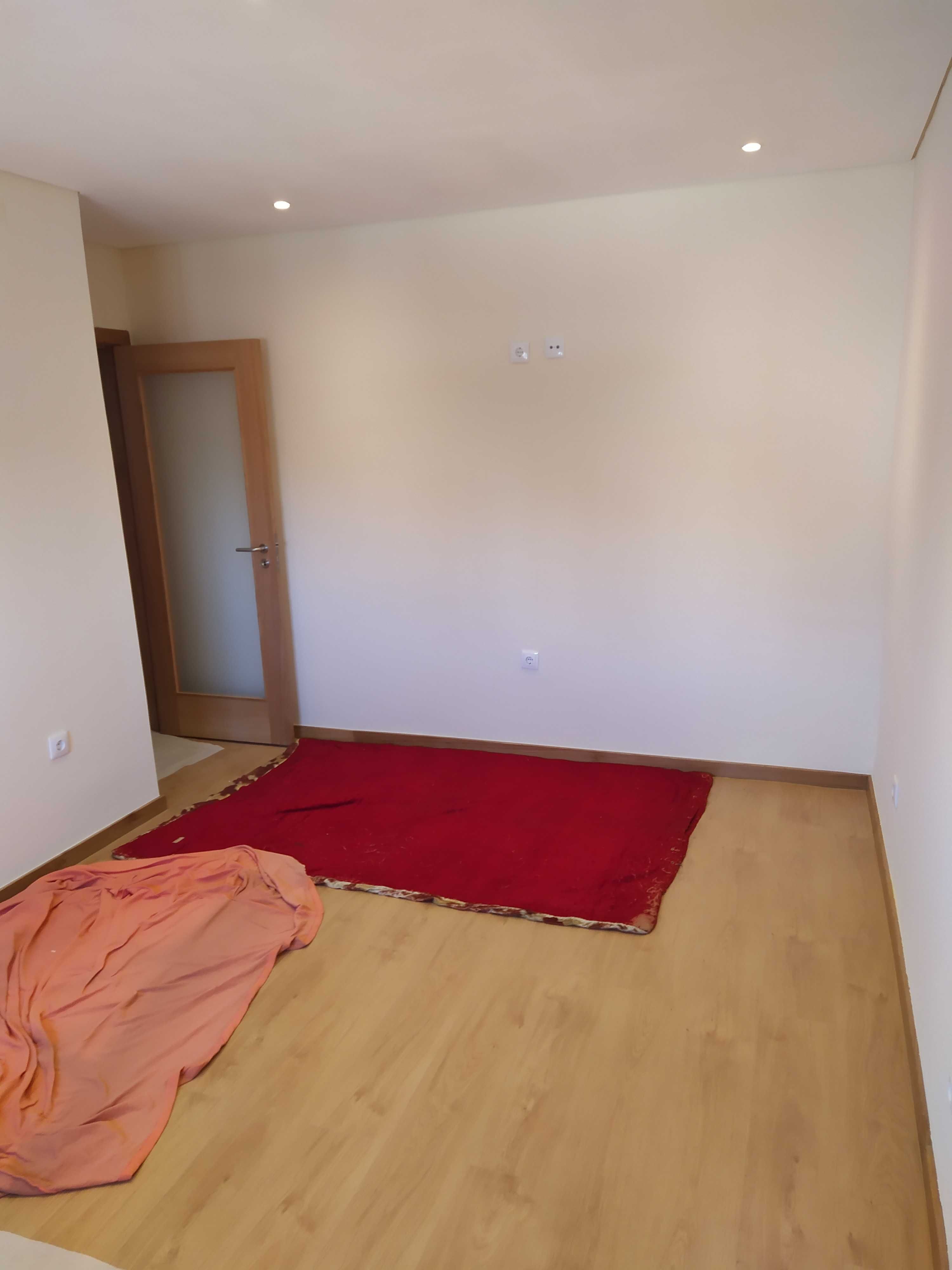 Apartamento remodelado T3 rio tinto giesta forno ( para investidores)