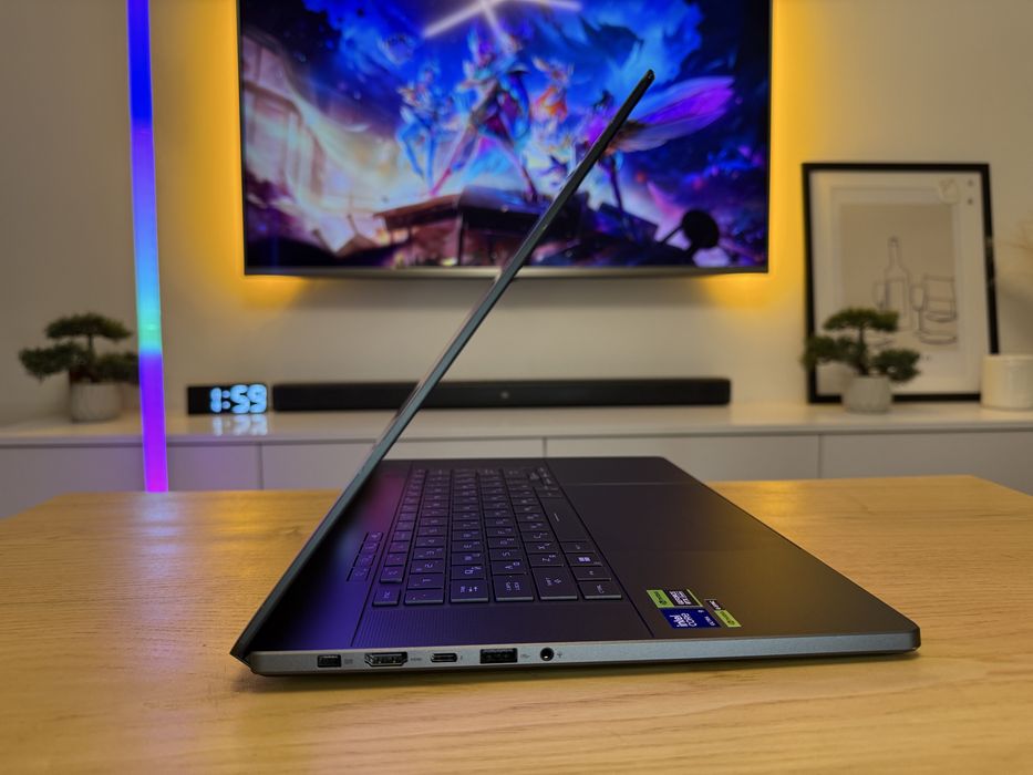 Asus rog zephyrus G16 OLED, rtx4070, ultra 9, 240hz