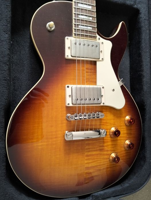 Guitarra Eléctrica CORT CR250 + estojo