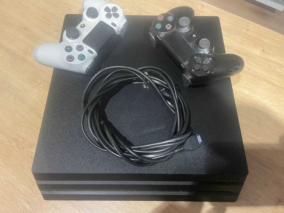 Playstation 4 pro 1tb 2джойстика+навушники+ігри ps4 pro ідеальний стан
