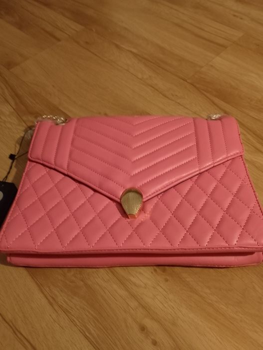 Nowa torebka ciemny róż  pikowana