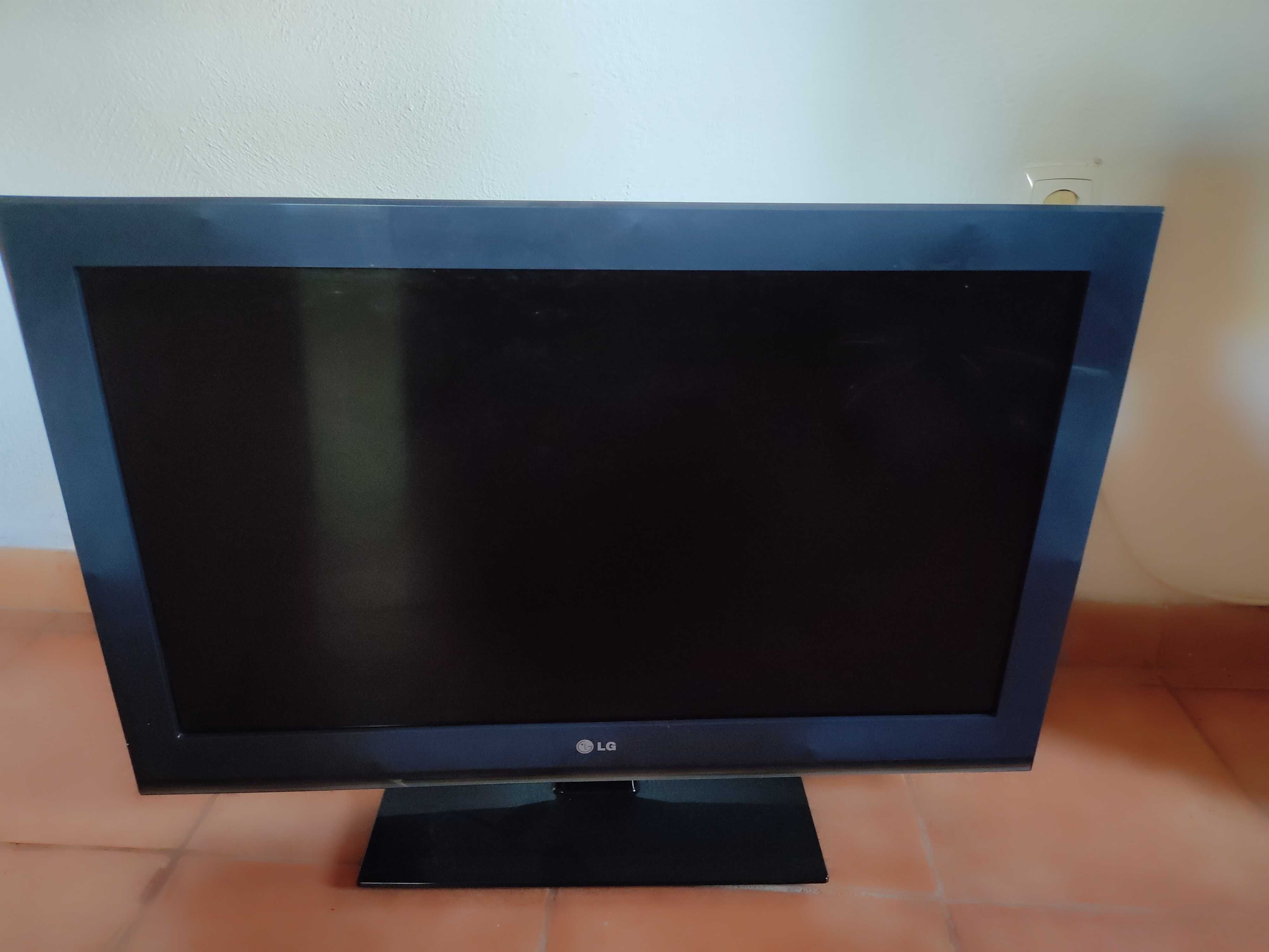 TV LG 32" (ler descrição)