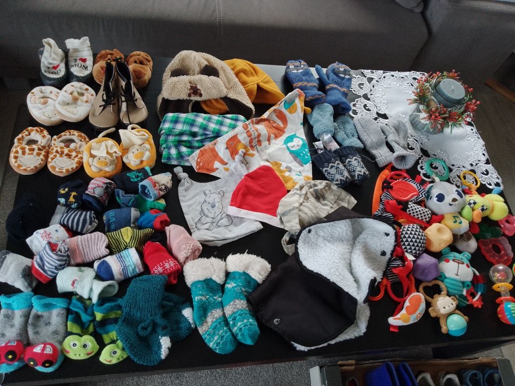 Wyprawka chłopięca/dziewczęca 56, 62, 68 paka ubrań, buty i kombinezon