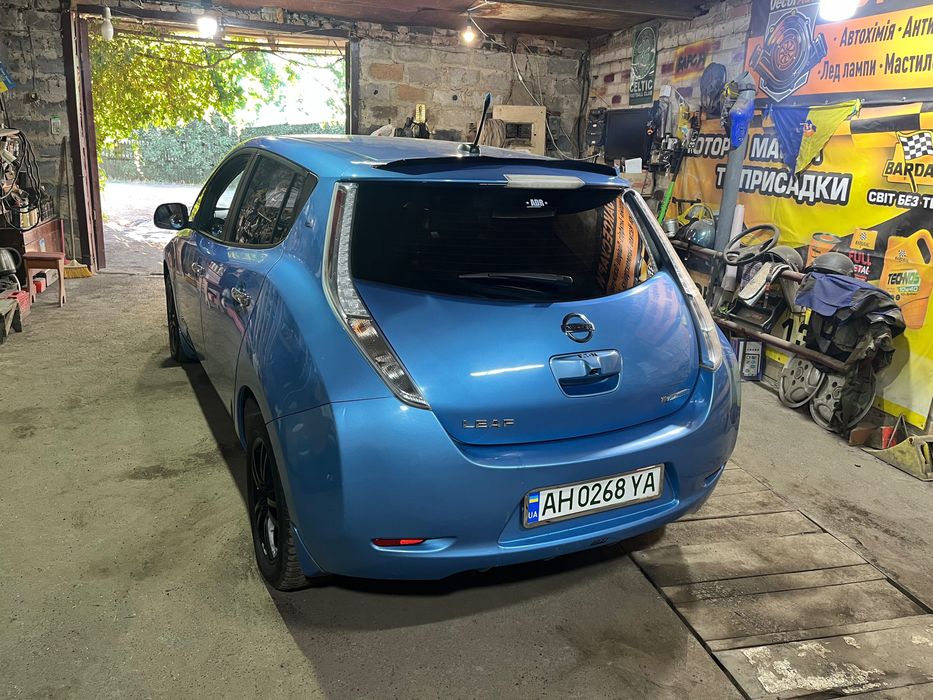 Продам Nissan Leaf с живым аккумулятором