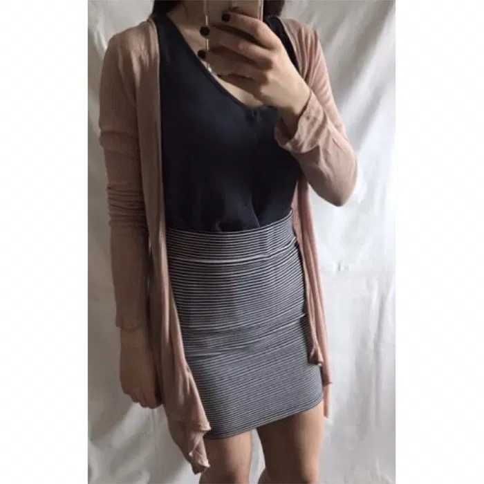 Sweter kardigan pudrowy róż waterfall Vero Moda 40 L