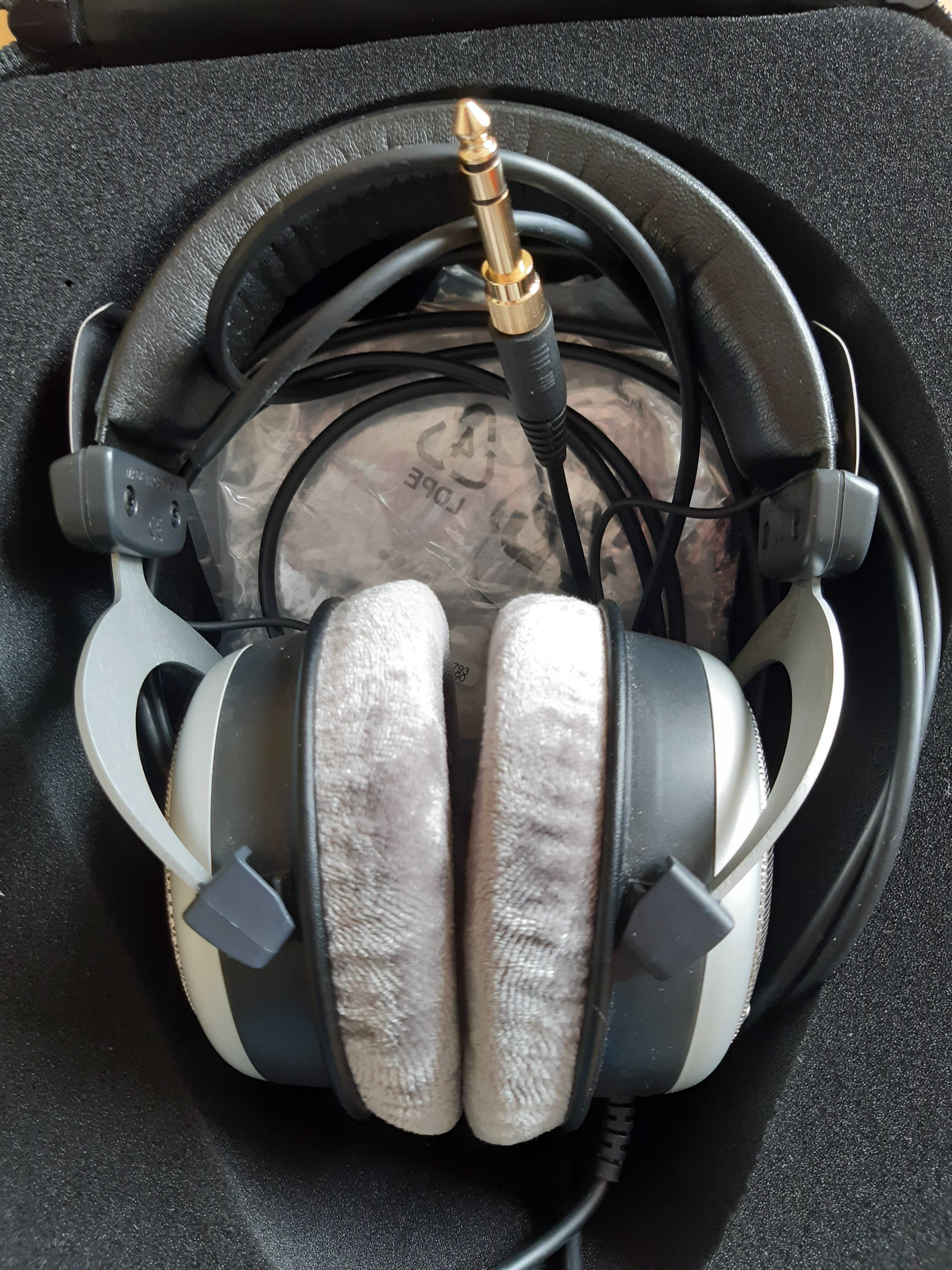 używane słuchawki  marki Beyerdynamic model DT 880 Edition 250 ohm