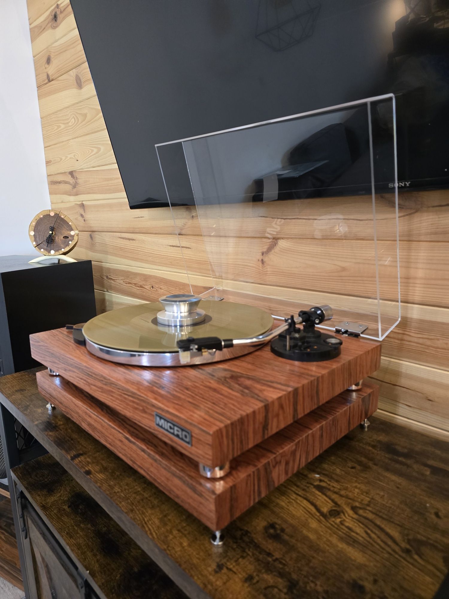 Gramofon Micro Seiki