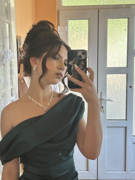 Смарагдова вечірня ( випускна ) сукня