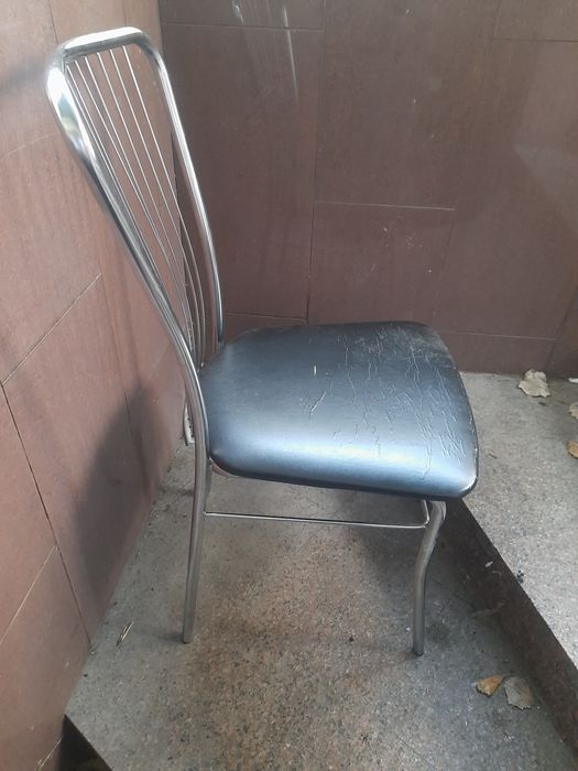 Продам стільці для кухні не дорого