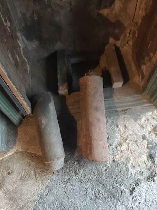 Móvel de madeira de relógio antigo