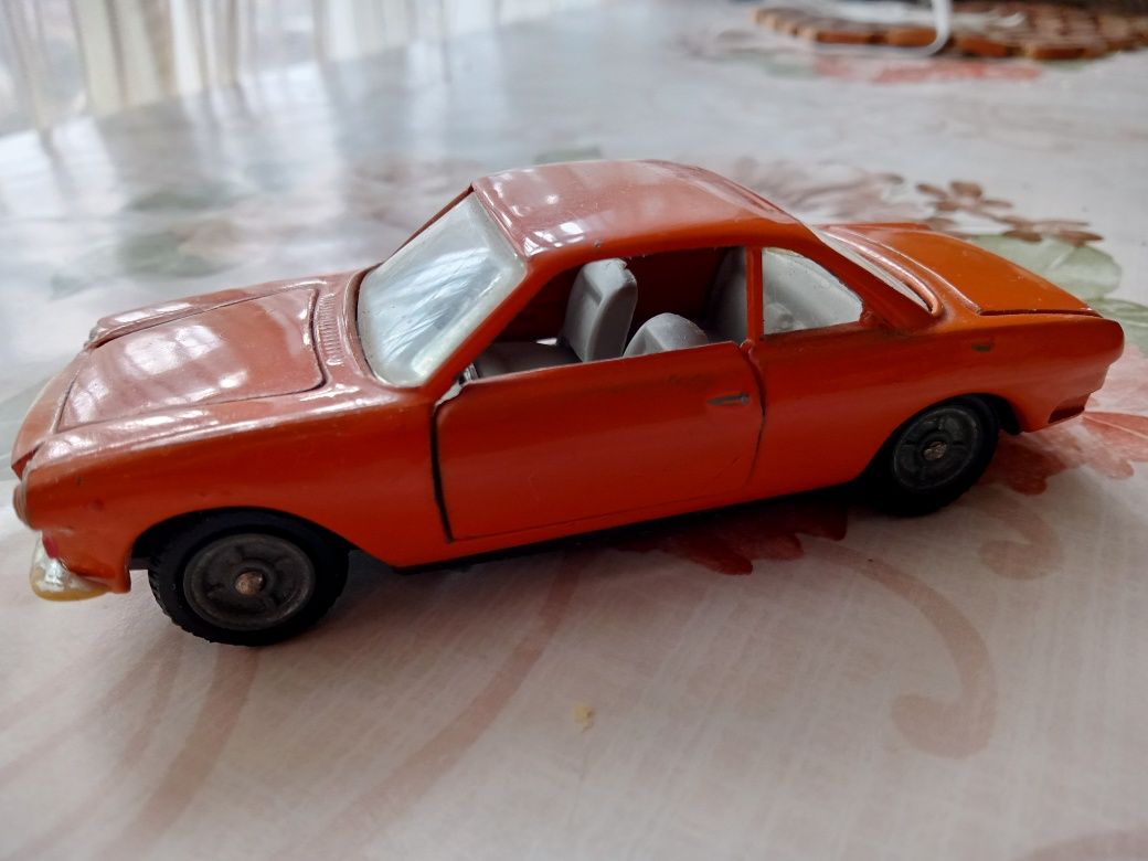 Модель авто машинки СССР 1/43 Fiat-Siata 1500