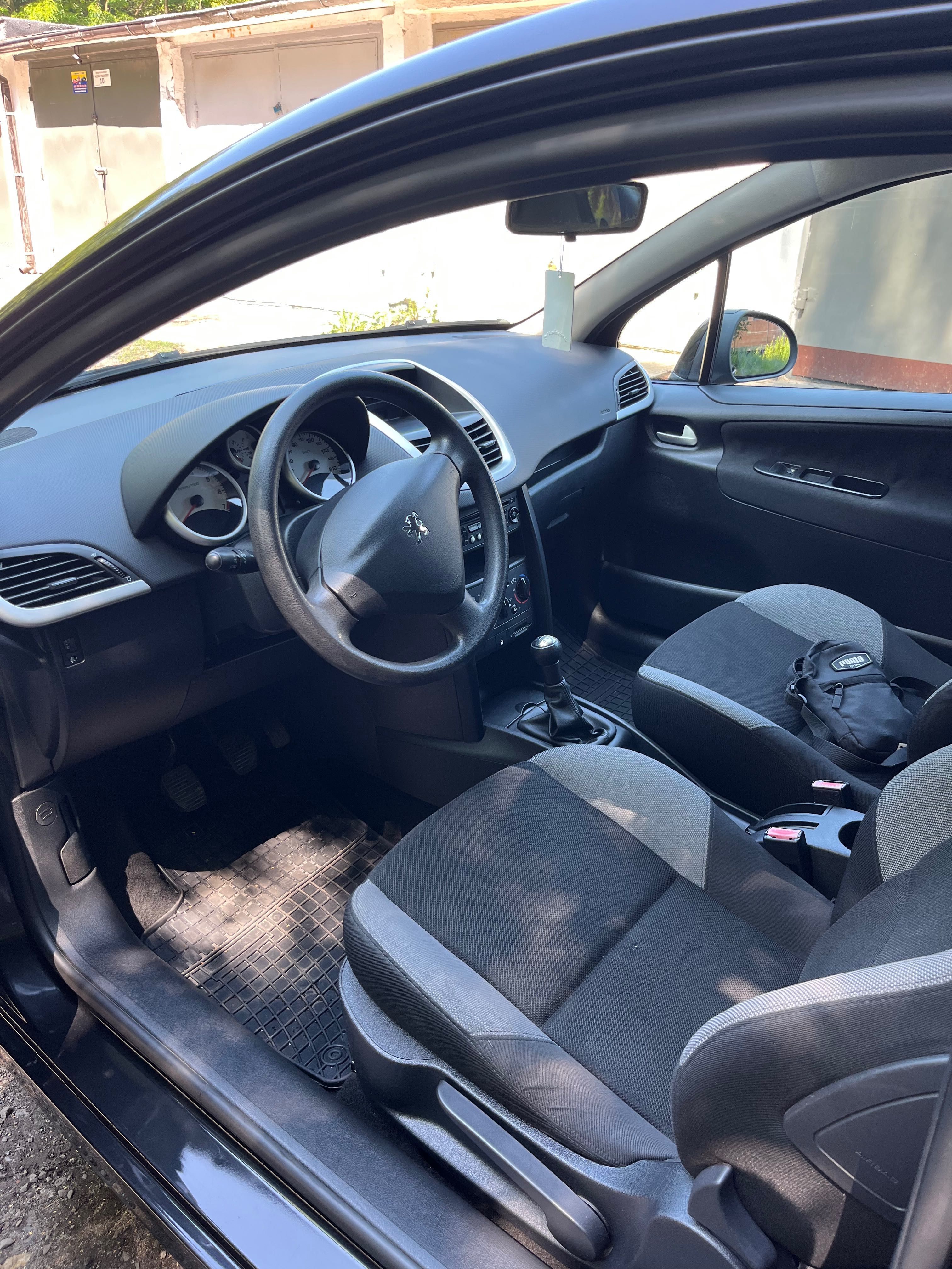 Peugeot 207 1.4 8v