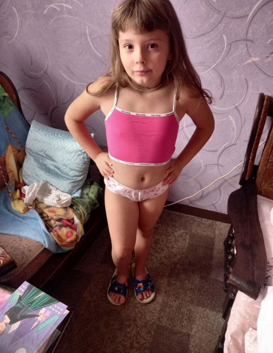 Куртка кожа, плаття, топік.