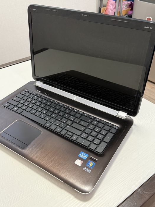 Ноутбук hp в робочому стані