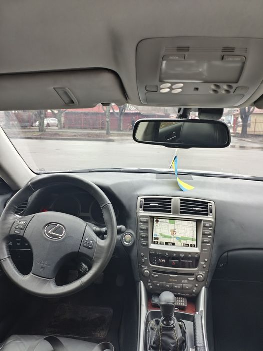 Lexus IS 220D MarK Levinson