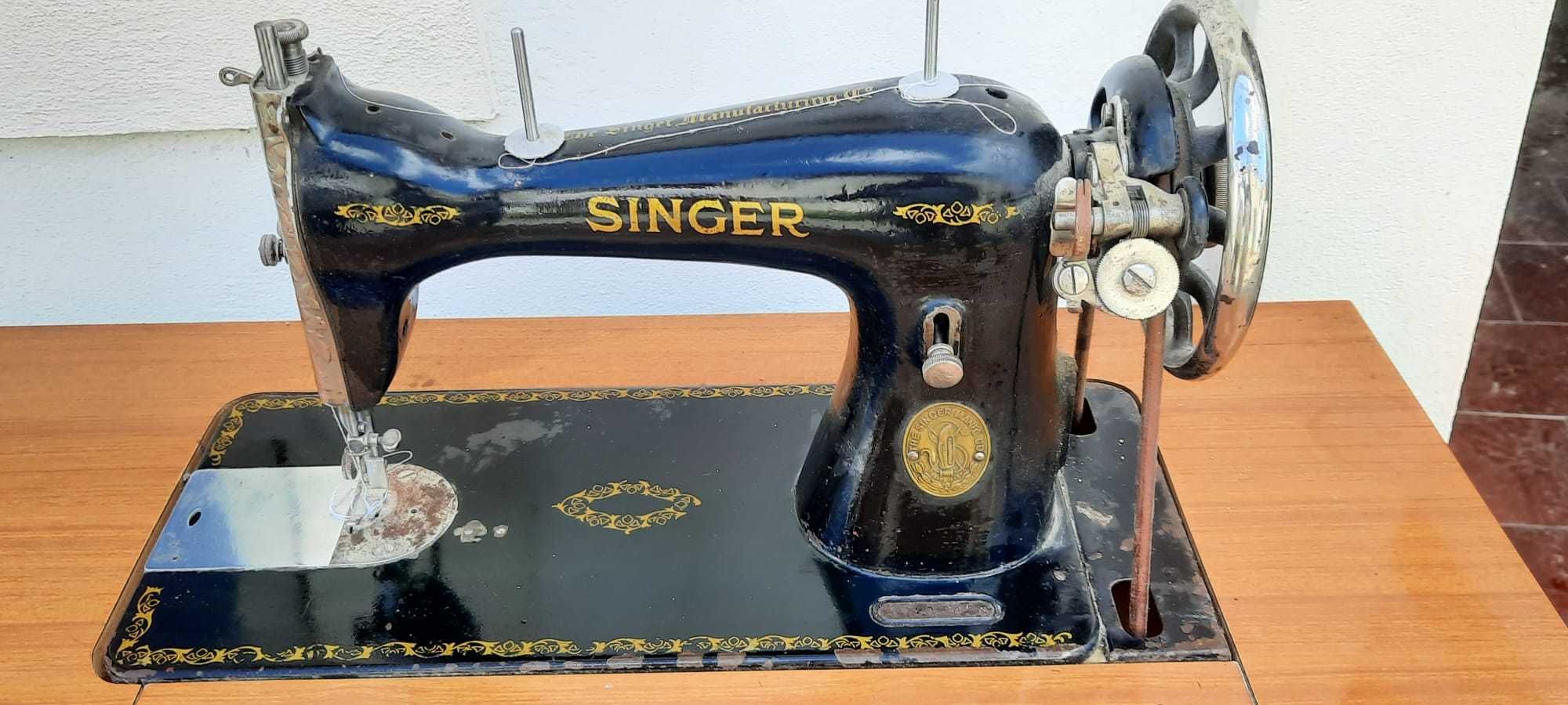 Máquina de costura Singer