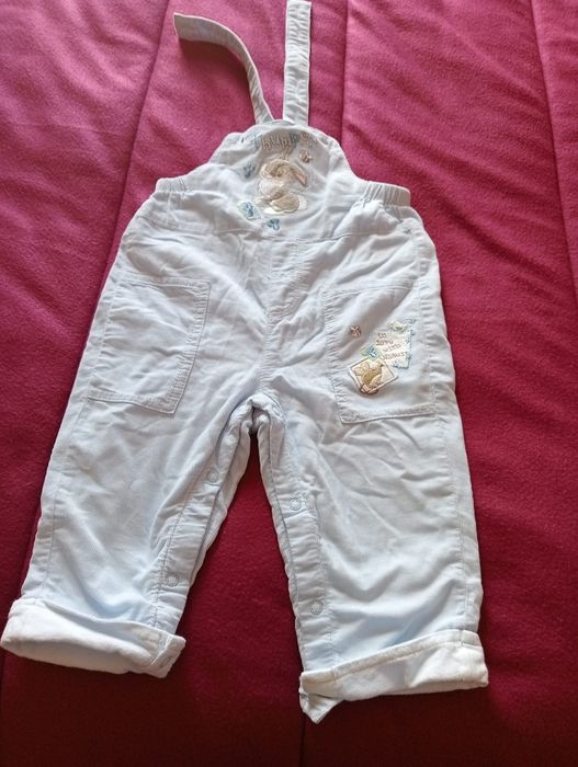 Calça com peito para bebê de 6/9 meses