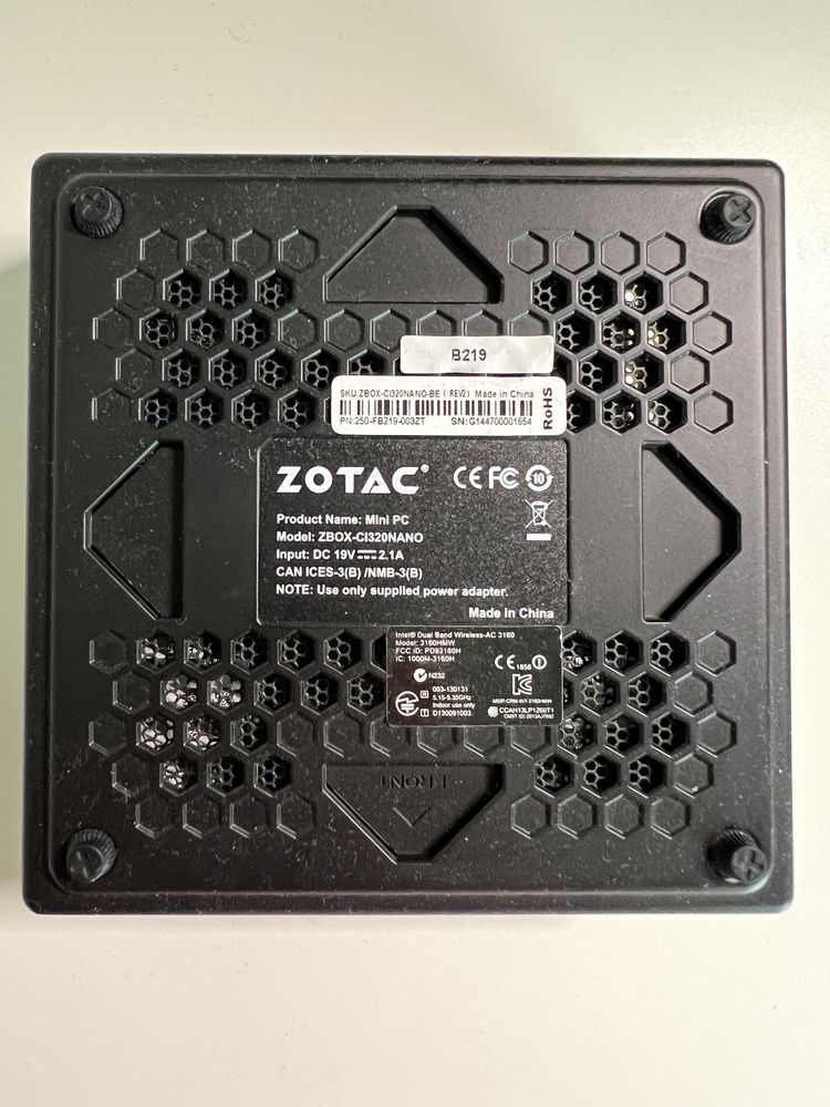 Zotac CI320 nano  Intel N2930 4GB RAM WiFi BT