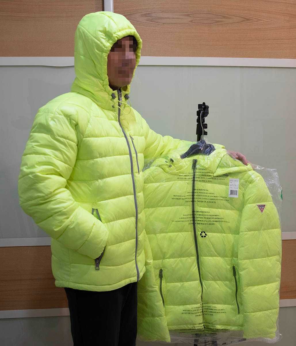 Пухова куртка GUESS чоловік.