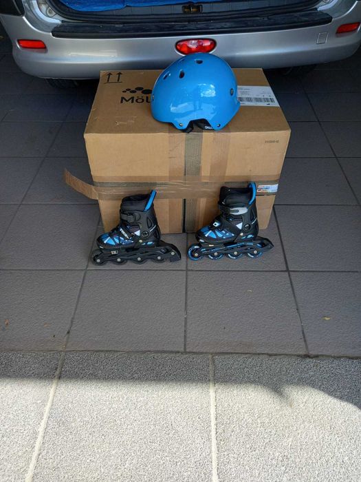 patins em linha e capacete