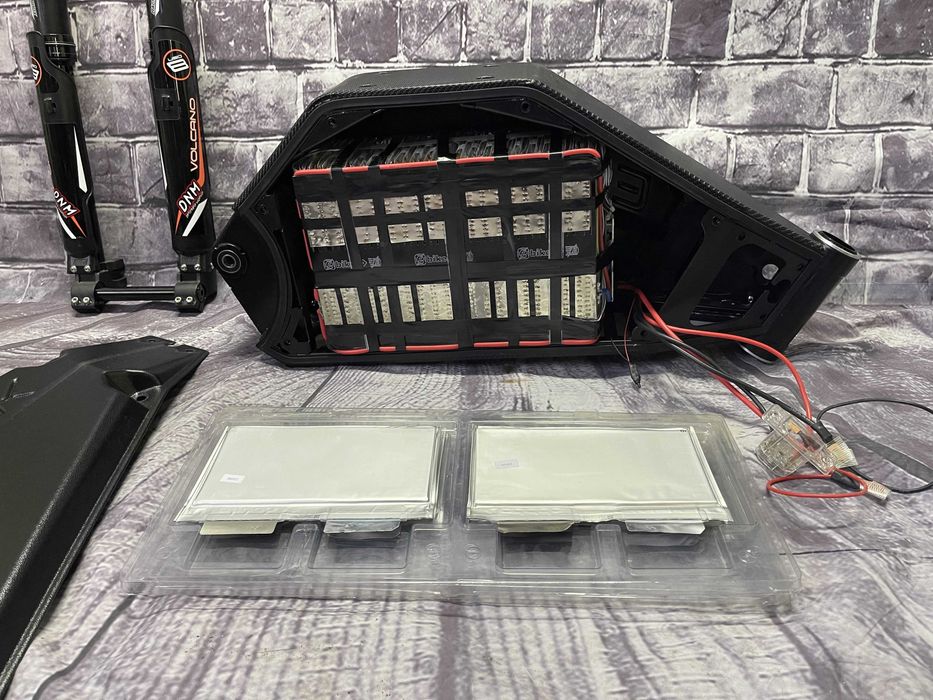 ТОП Акумулятор в просторову раму електровелосипеда NMC 48 72 96v