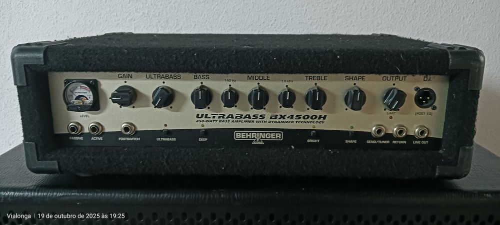 Amplificador de Baixo Behringer Ultrabass BX4500H