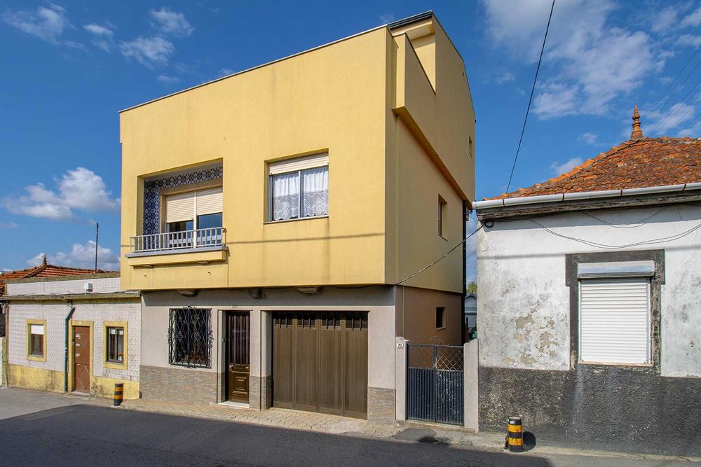 Moradia T4 Oliveira do Douro