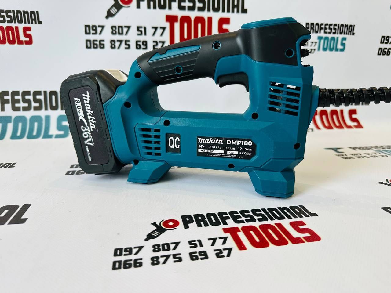 Потужний акумуляторний насос АВТО Компресор Makita DMP180 10,3 Бар