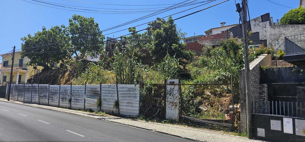 Lote de Terreno para Construção Moradia de 3 andares