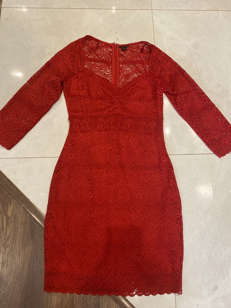 Sukienka guess czerwona koronkowa r M