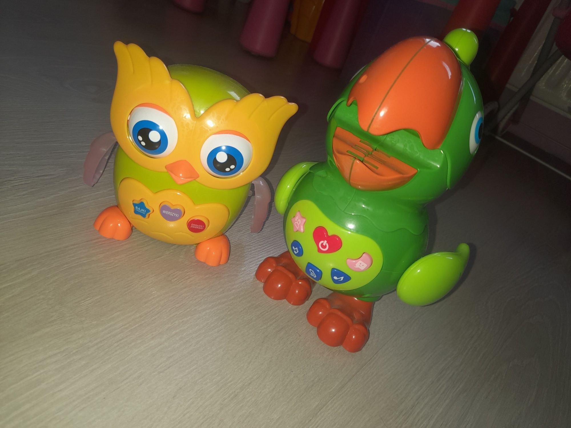 Mądra Sowa i Papuga Gaduła grające zabawki