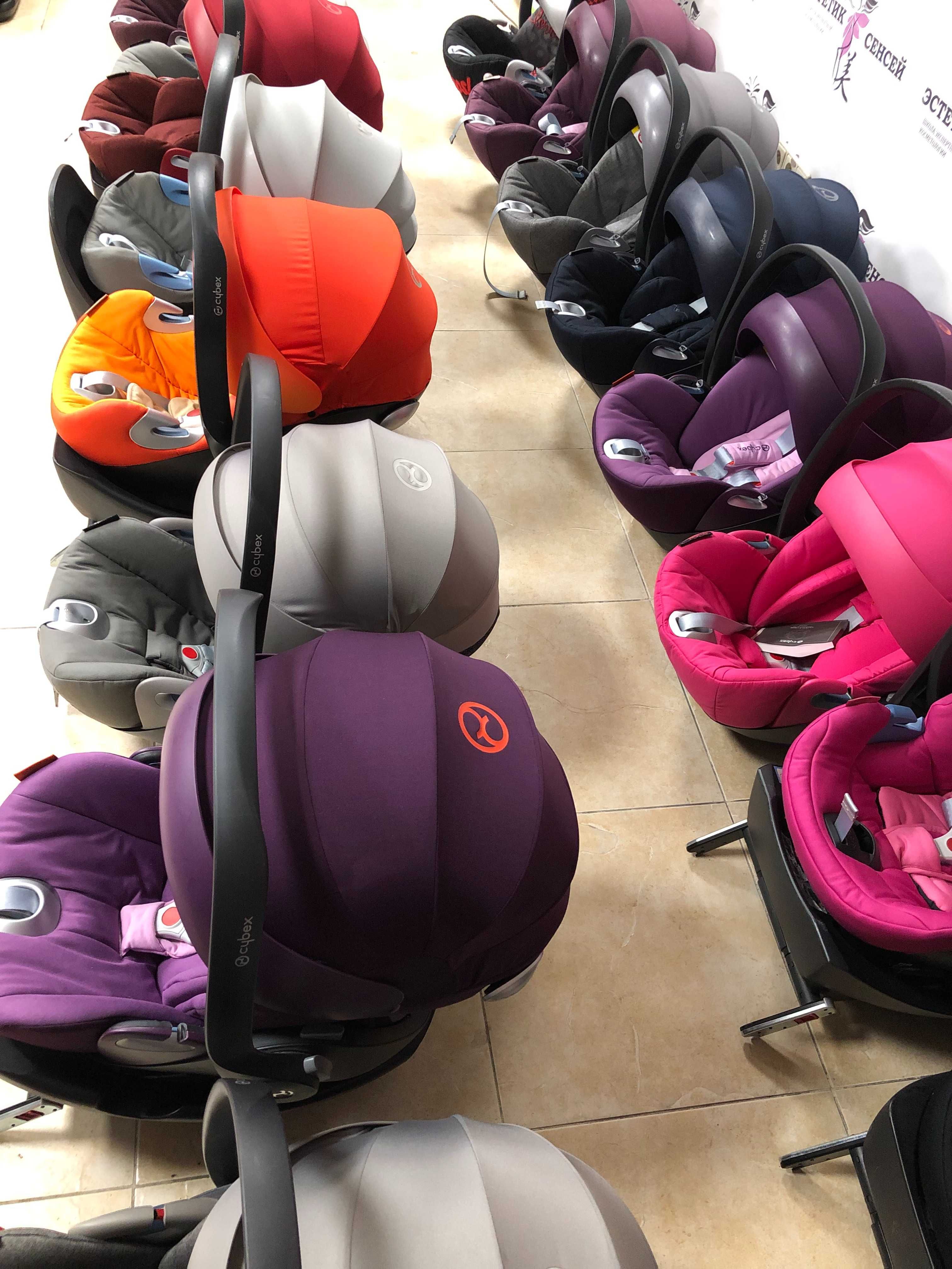 Автокрісло Britax Römer Cybex Recaro Maxi Cosi автолюлька cloud