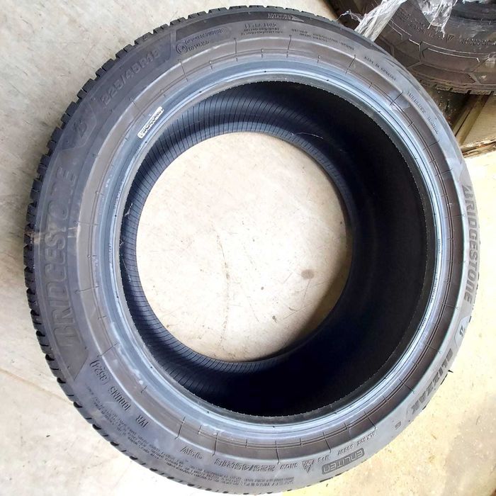 Opony zimowe Bridgestone Blizzak 6 225/45R18 2024 rok 7,5mm para