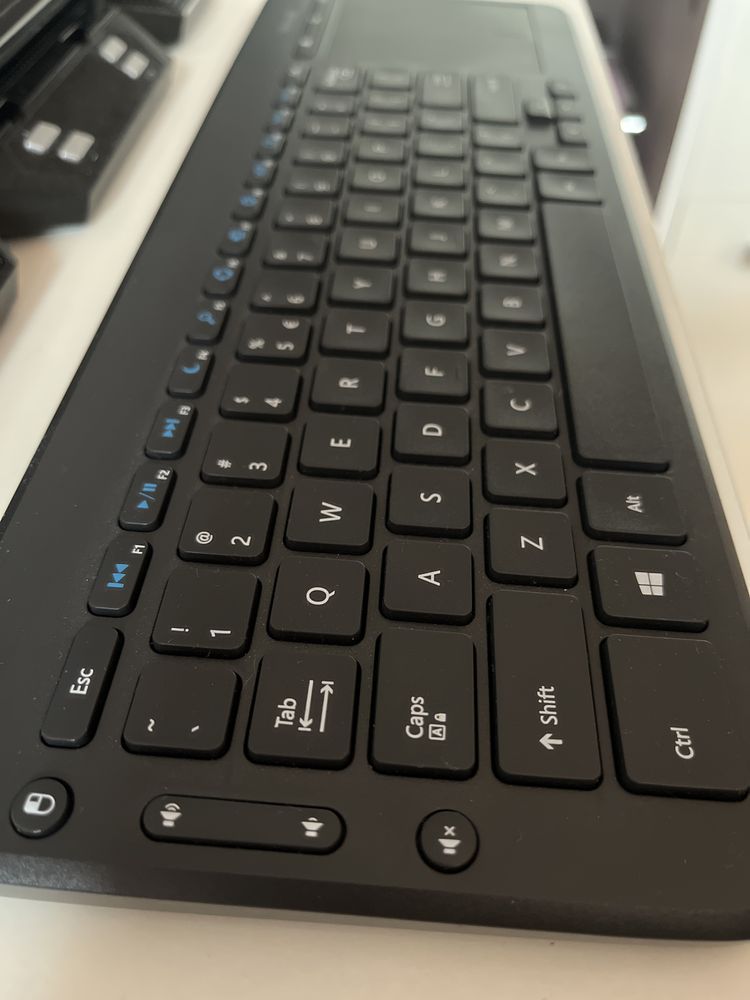 Klawiatura bezprzewodowa Microsoft z synapsą