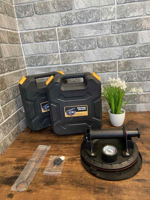 Вакуумна помпова присоска з рівнем тиску