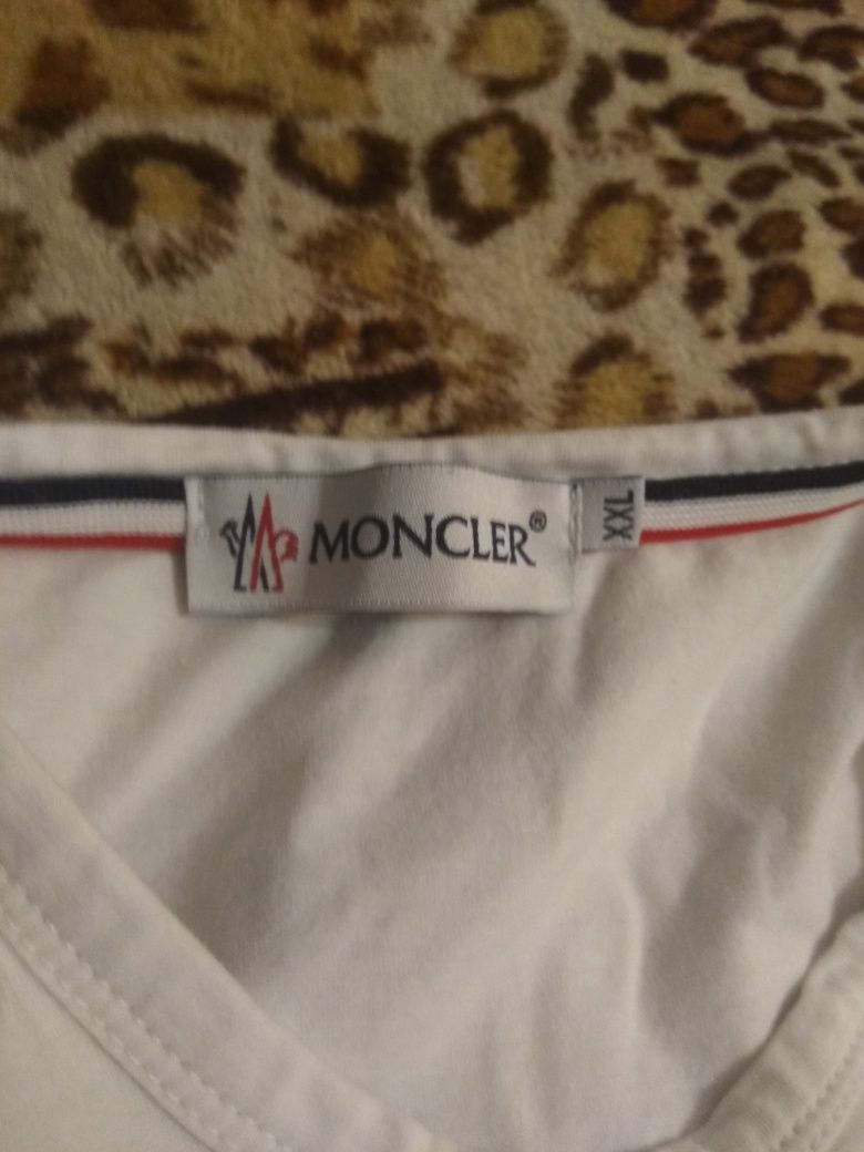 Moncler футболка мужская, монклер футболка с карманом