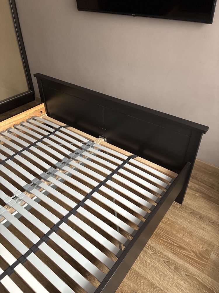 HEMNES łóżko 140x200cm + dwie szafki nocne