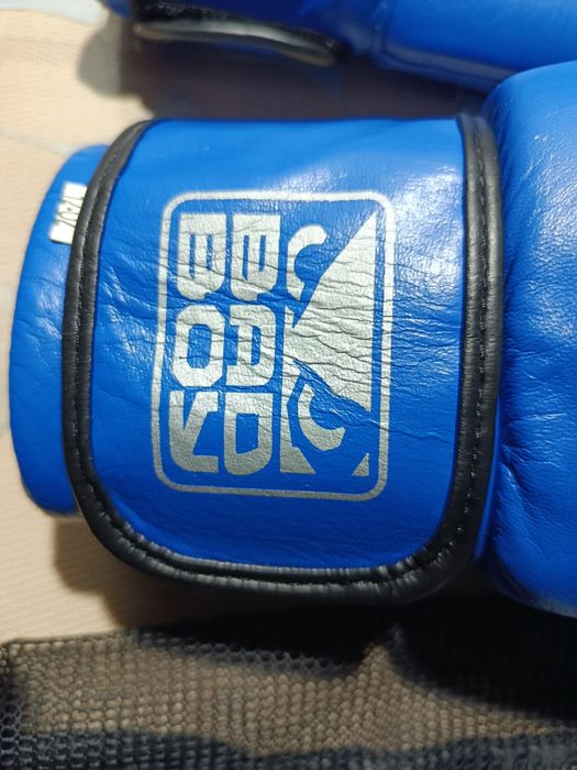 Боксерські рукавички Bad Boy 12 унцій, справжня шкіра