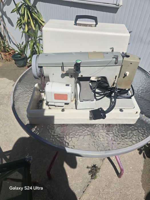 Maquina de costura antiga