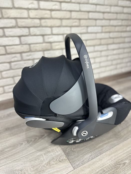 Автокрісло Cybex cloud Z platinum з базою