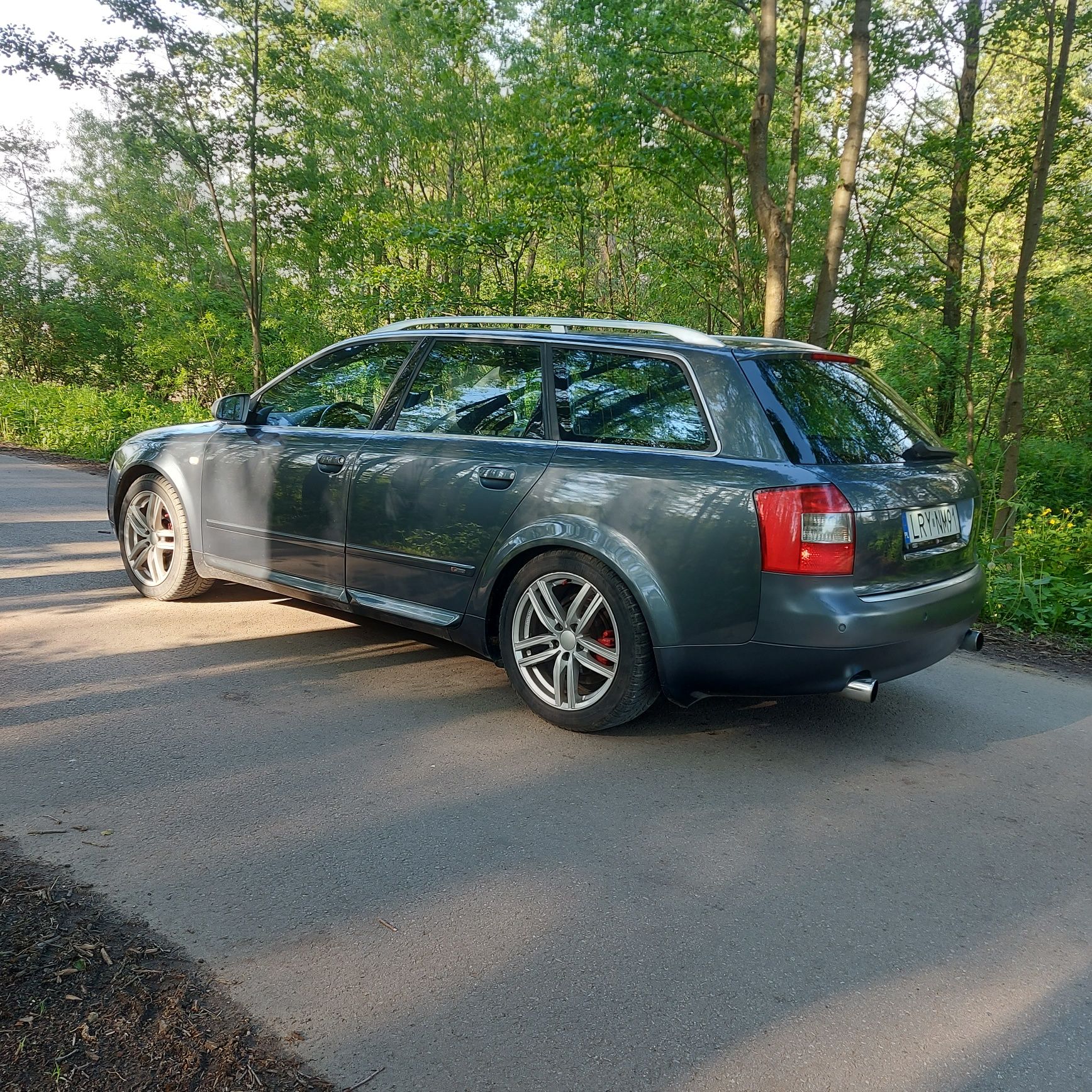 Audi a4 b6 2.5tdi v6 quattro s-line
