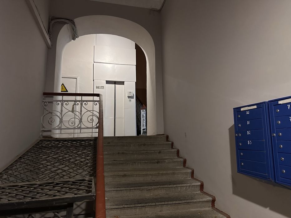 Стрілецька 6/7, метро Золоті ворота. Центр, 1к кв.