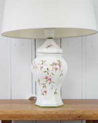 Romantyczna ceramiczna lampka